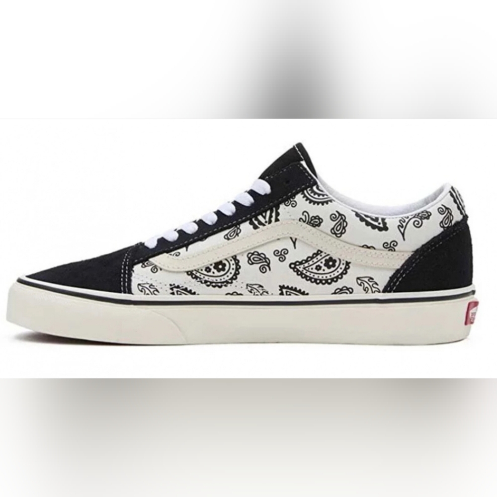 NWT Men's Vans Old Skool Paisley Print Black/White Sneakers. Various Sizes - Picture 4 of 5